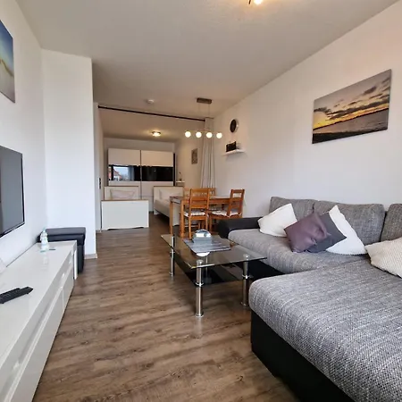 Vier Jahreszeiten 1-22 アパート *